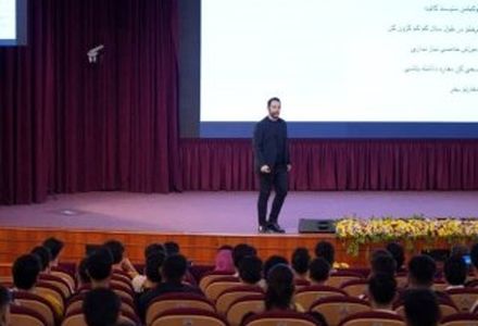 گفتگو با استایلیست و کارآفرین : پول به دست آوردن همه زندگی نیست