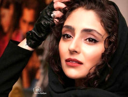 شام دونفره هستی مهدوی با مربی فوتبال خبرساز شد/ عکس